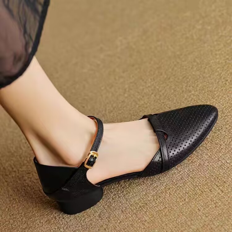 New Retro Chunky Heel Buckle With Closed Toe Stitching Hollowed Sandals Women foto 2
