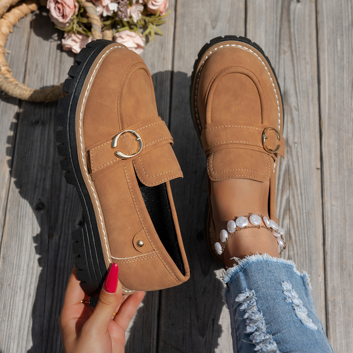 Buckle Thick Bottom Low Cut Round Head Pumps foto 5