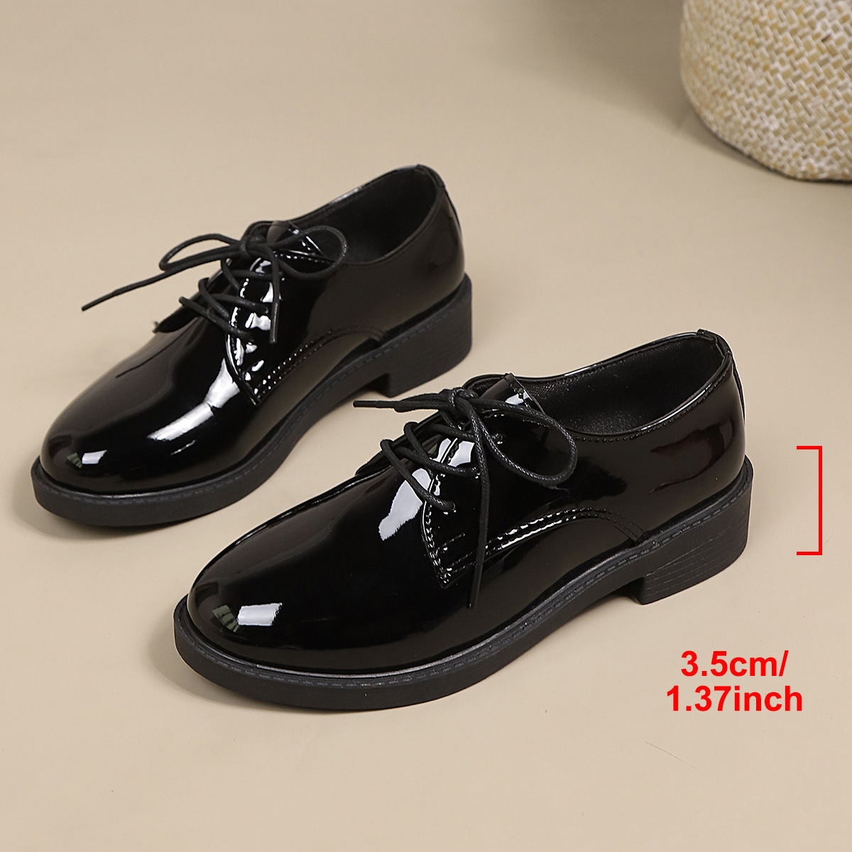 Women's Fashionable Retro Plus-Size Lace-Up Flat Shoes foto 5