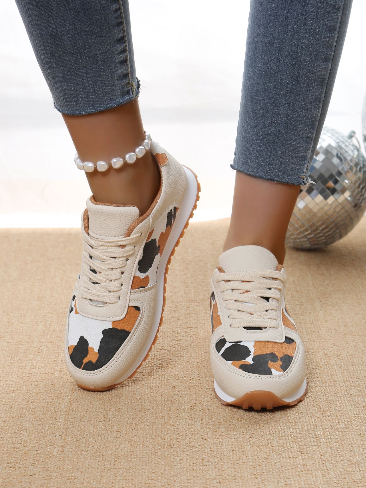 European And American Style Round Toe Thick Soled Color Blocked Low Top Sneakers foto 5
