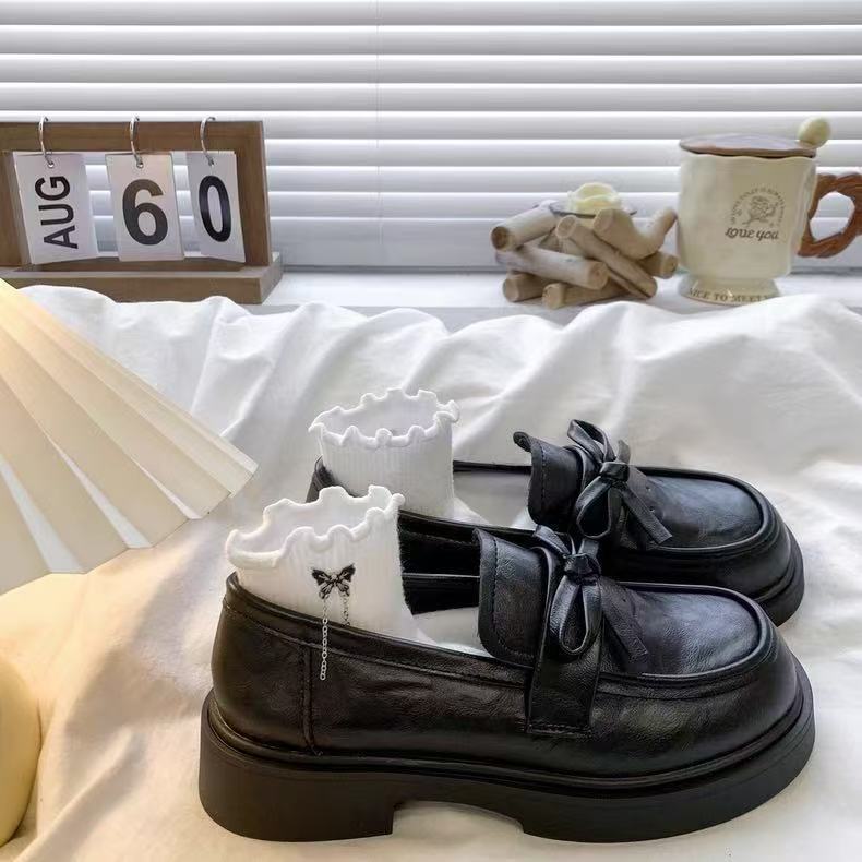 Bow Tie Black Chunky Soled Slip On Leather Shoes foto 2