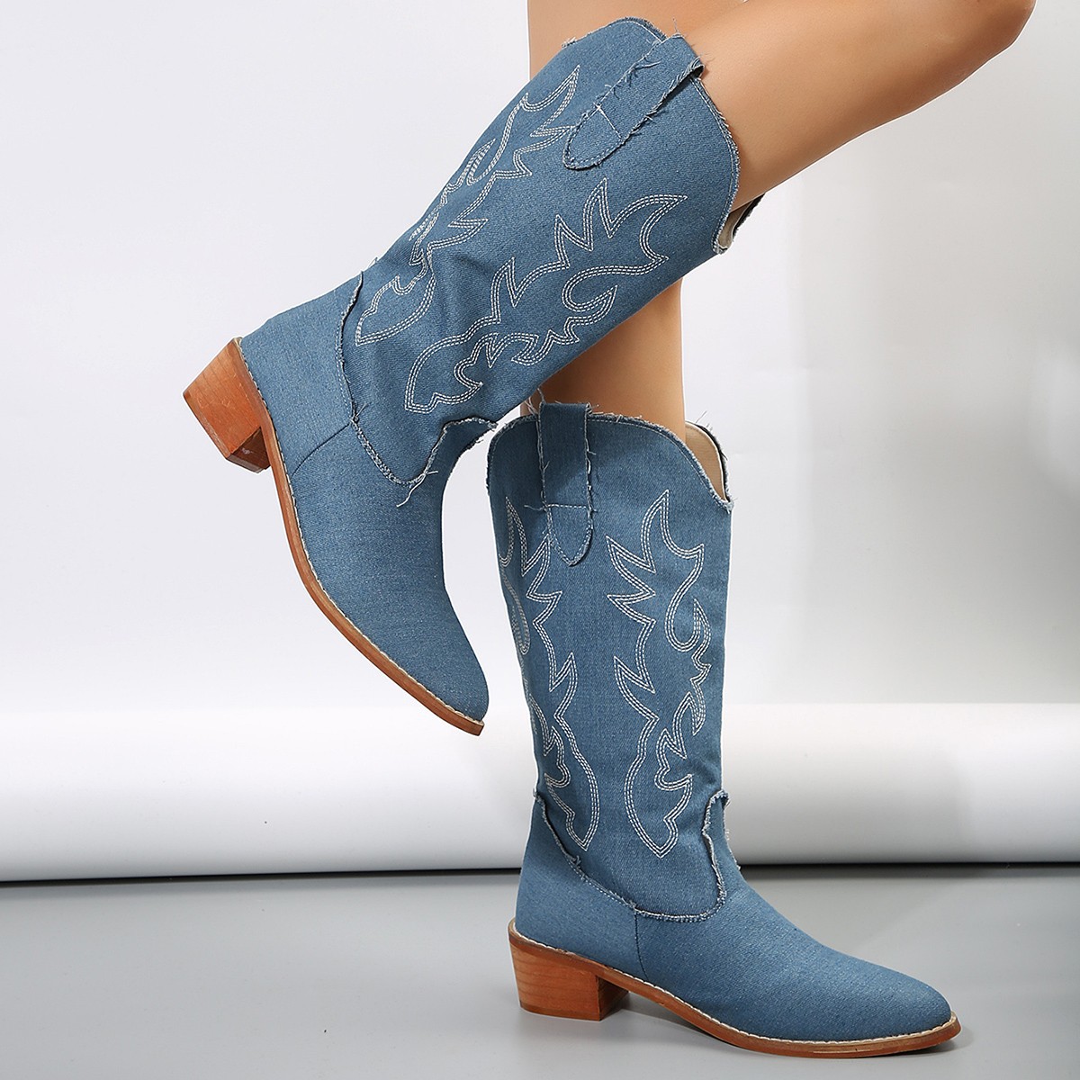 Womens Plus-Size Mid-Calf Western Boots foto 4