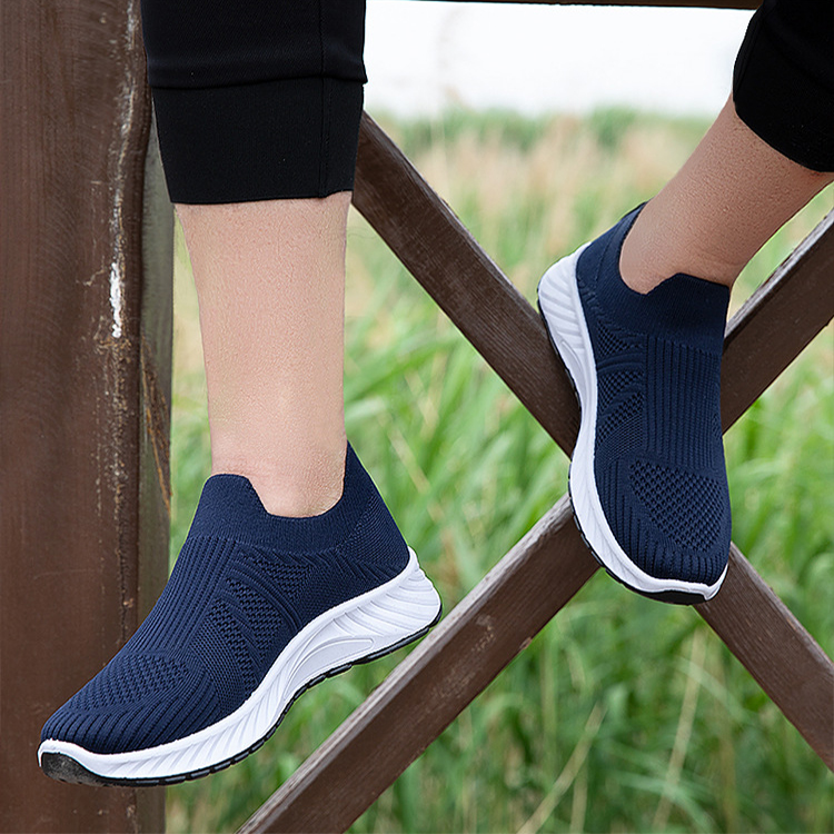 Casual Slip-on Mesh Sports Shoes Flying Woven Soft Running Walking Shoes Men
