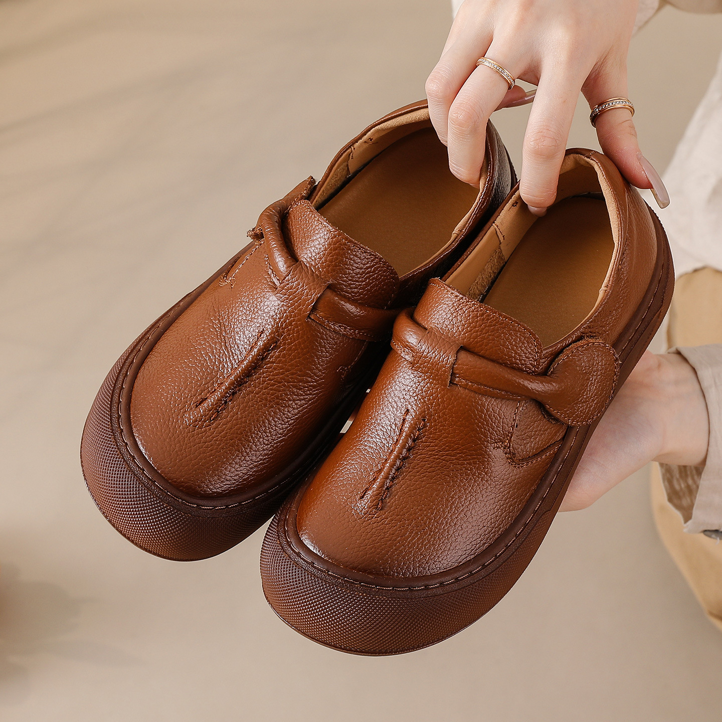 First-layer Cowhide Soft-soled Mom Shoes Comfortable Vintage Slip-on Shoes Made From Genuine Leather foto 2