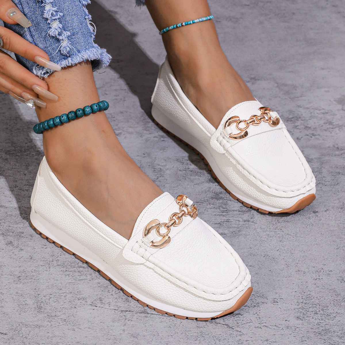 Women's Metal Chain Flat Slip-On Loafers foto 3
