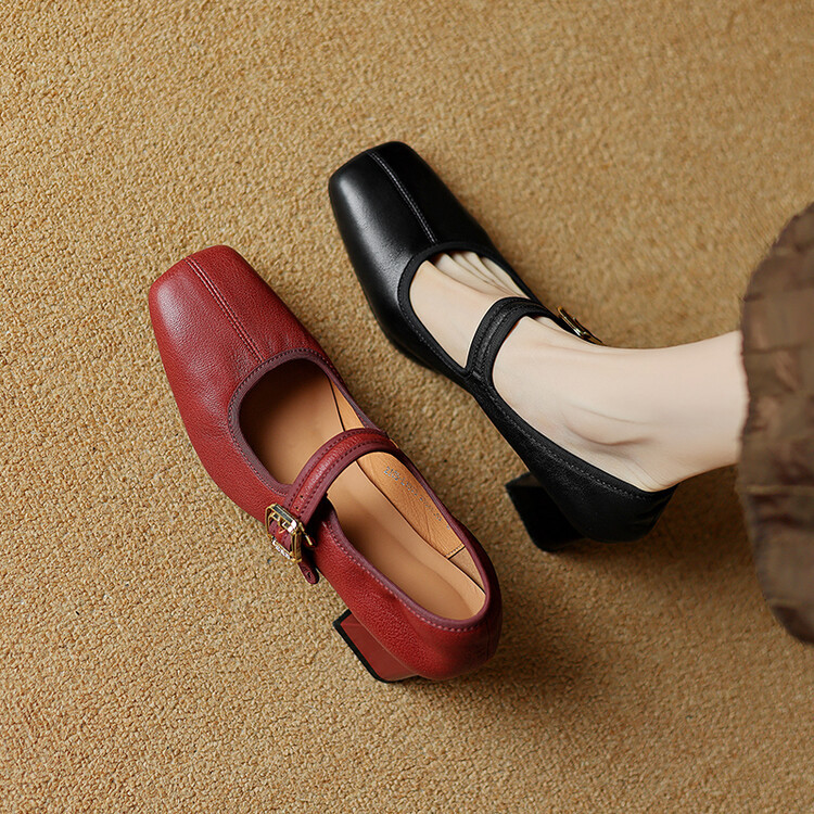 Women's Square Toe Black And Red Retro Chunky Heel Pumps