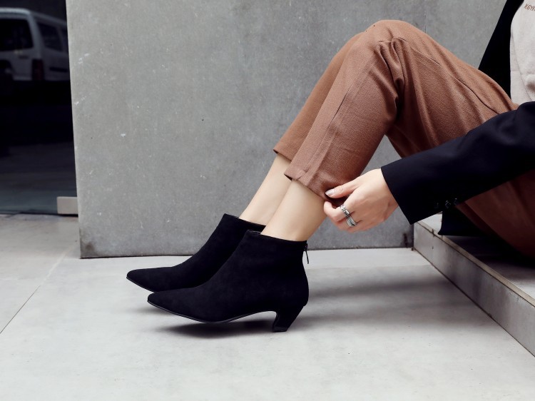 Large Size Mid Heel Pointed Ankle Boots Women foto 3