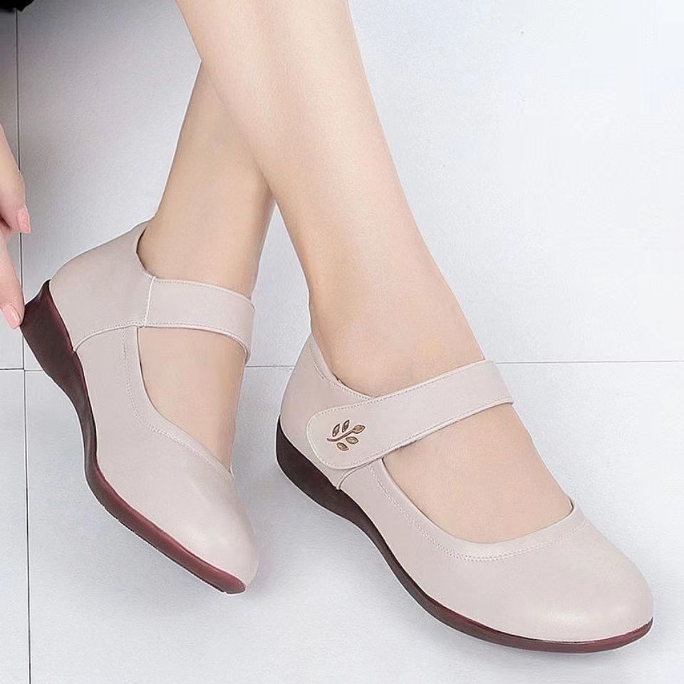 Womens Softsoled Peeptoe Leather Shoes With A Single Strap