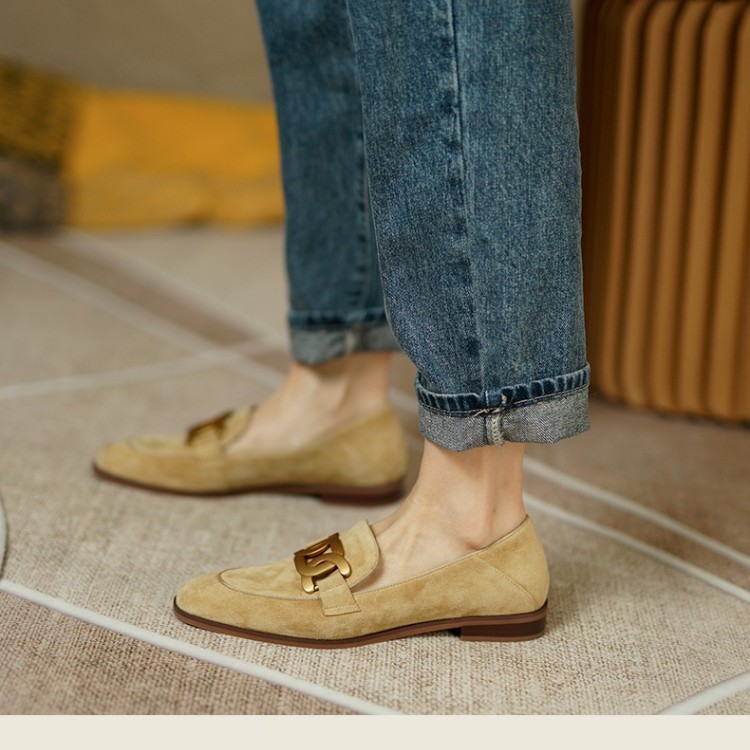 Flat Bottom Metal Fastener Shallow Mouth Pumps Women foto 3