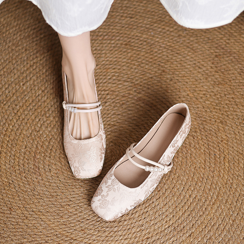 Elegant Chinese-style Tang Suit Womens Shoes Printed Square-toe Beaded Pumps foto 5