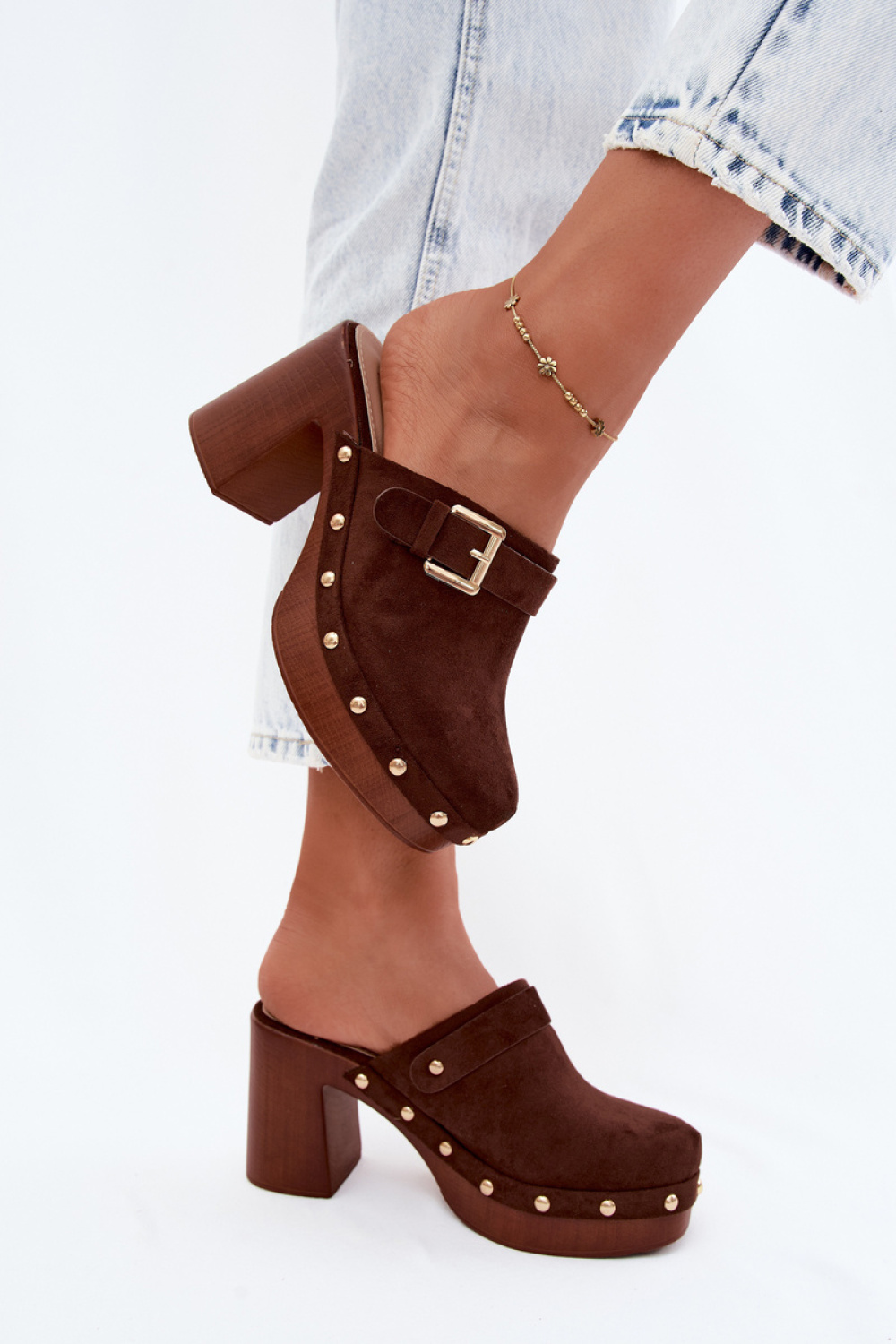 Hakken slippers Step in style