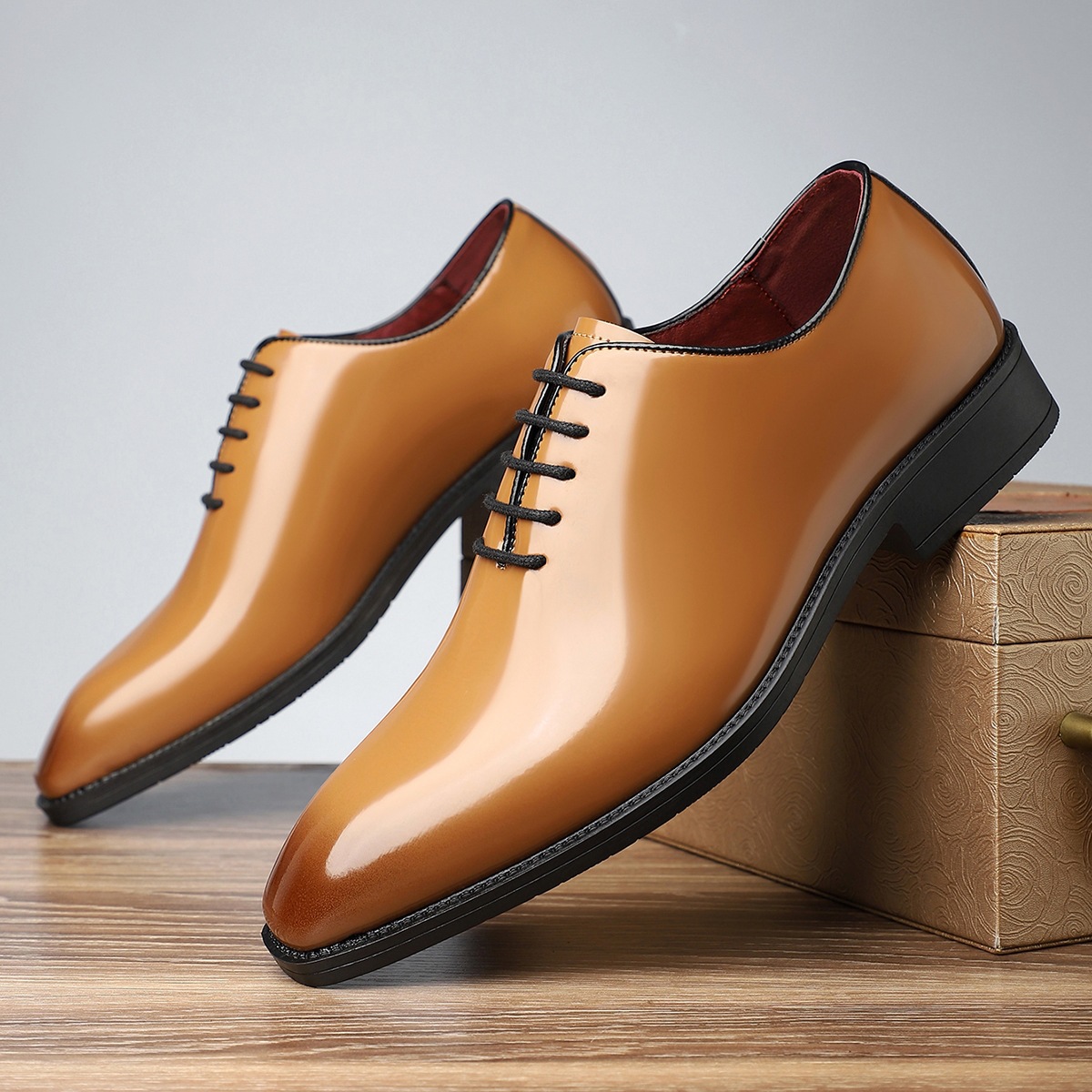 British Style Fashion Business Glossy Pointed Toe Comfortable All-matching Men's Shoes foto 3