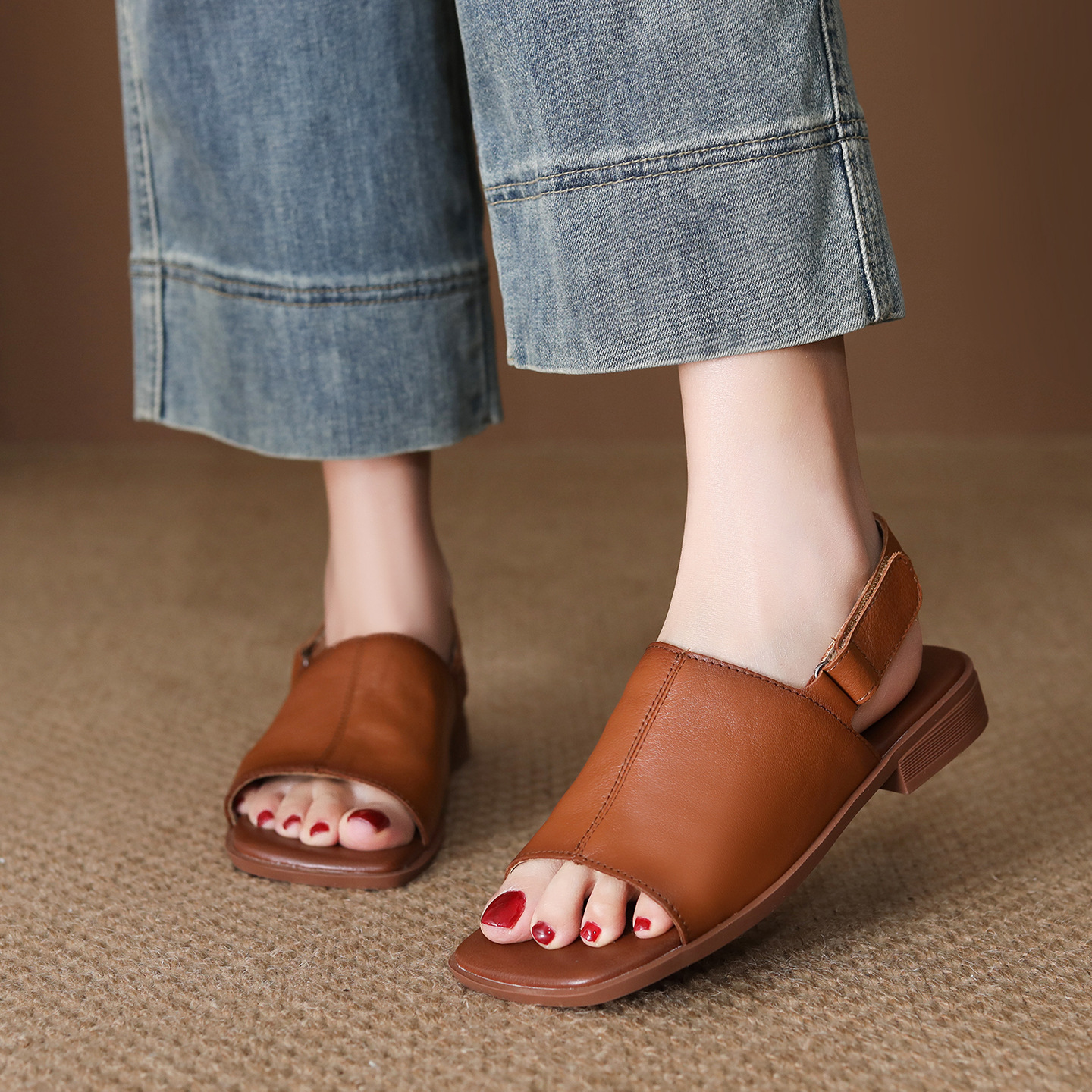 First-layer Cowhide Peep-toe Sandals foto 5