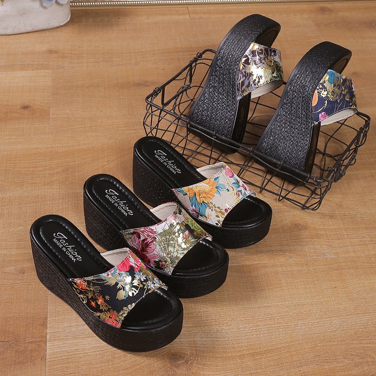One-strap Wedge Sandals For Women Thick-soled High Heels With A Waterproof Platform Outdoor Beach Slippers foto 5