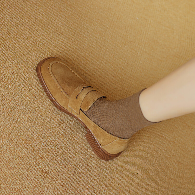 Women's Sheepskin Pumps With Square Toes And Retro Round Toes foto 3