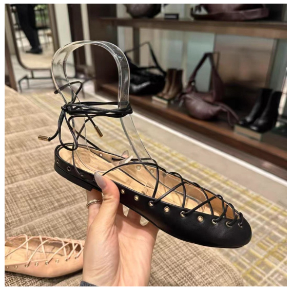 Womens Niche Leather Cross-Strap Ballet Flats Roman Sandals foto 2