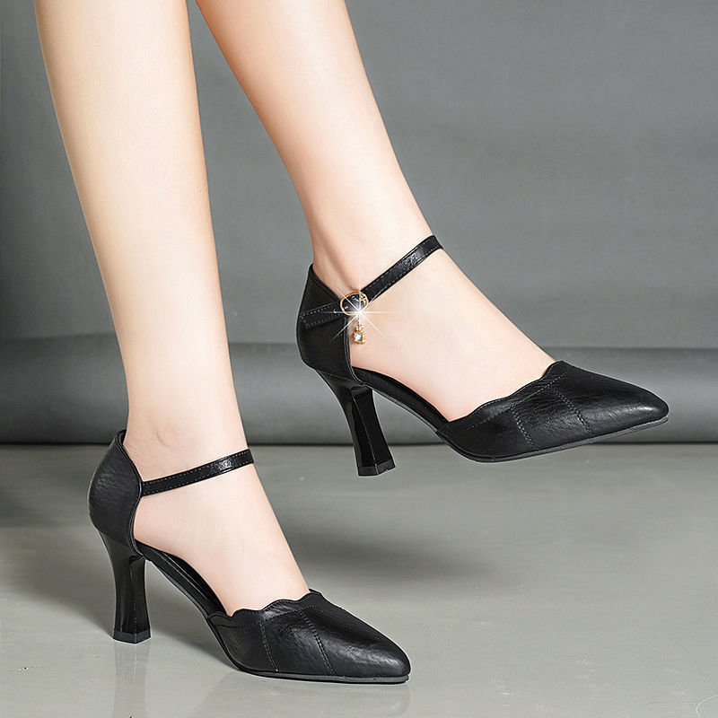 Real Soft Leather Hollowed Sandals Summer foto 2