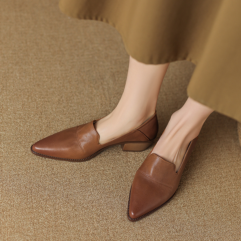 Women's Spring And Autumn Mid Heel Deep Mouth Leather Shoes foto 3