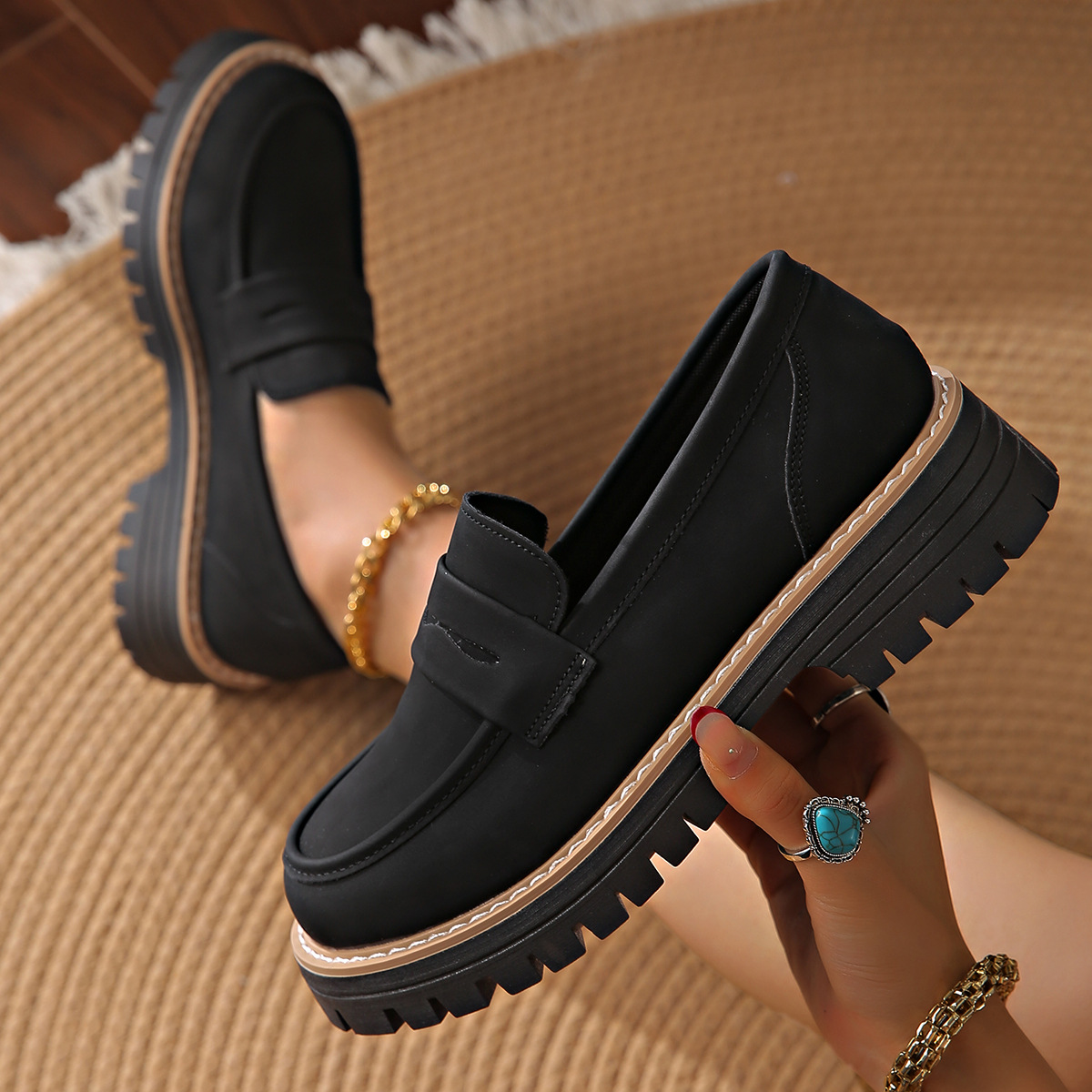 Women's Retro Solid Color Plus Size Casual Platform Shoes foto 3