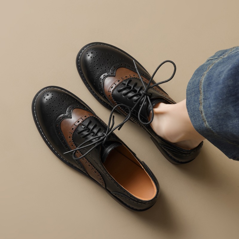 Sheepskin Stitching Retro Style Brogue Leather Shoes foto 5
