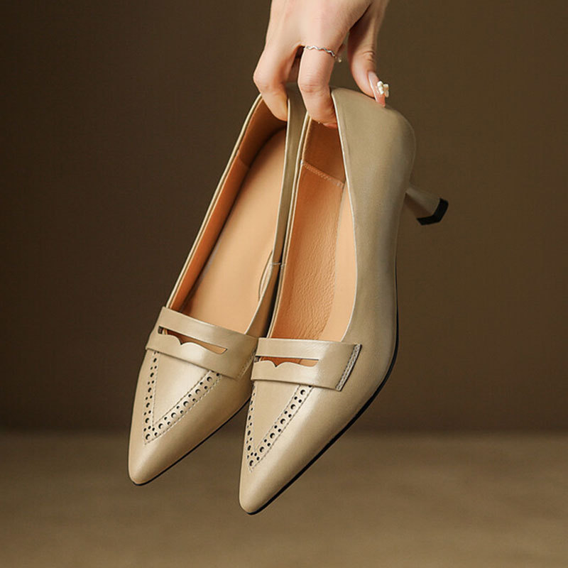 Pointed Toe Mid Heel Hollow-out Plus Size Women's Shoes foto 2