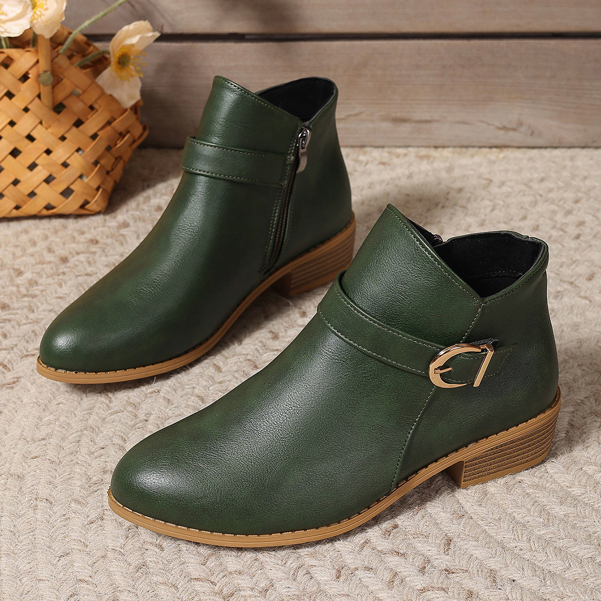 Code Pointed Comfortable Martin Boots In Stock foto 4