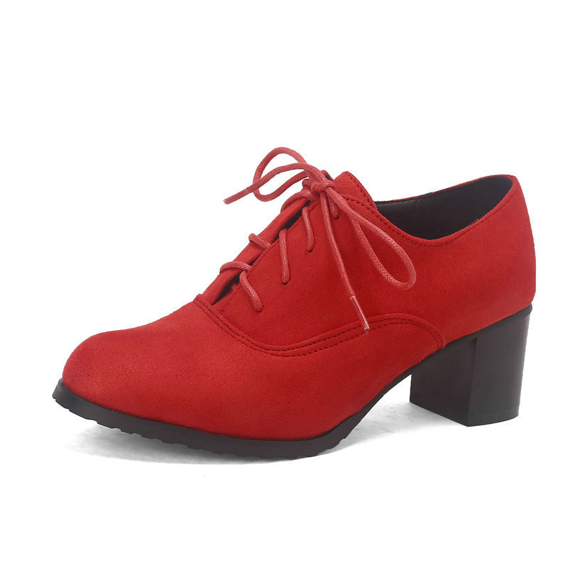 Womens Deep-v Cut Shoes With A Round Toe Chunky Heel And Matte Finish Featuring Front Lacing foto 4