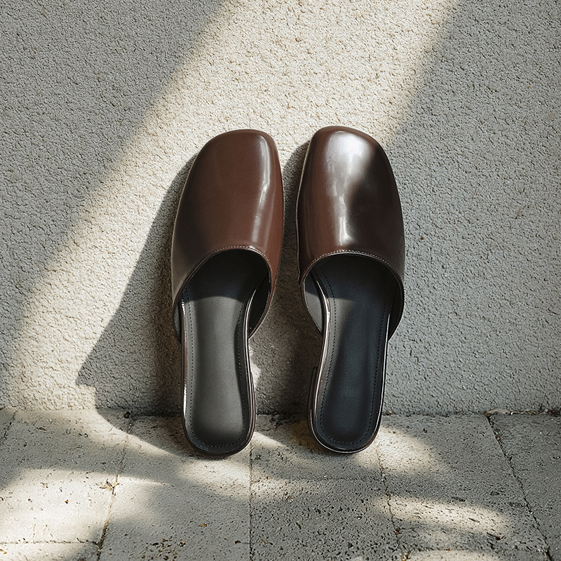 Women's Handmade Full-Grain Leather Closed-Toe Mules, Square-Toe Slip-On Flat Slides With Sheepskin Lining & Insole