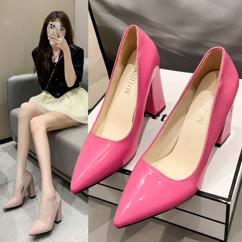Women's Pointed-toe Low-heeled Chunky Heel Pumps foto 3