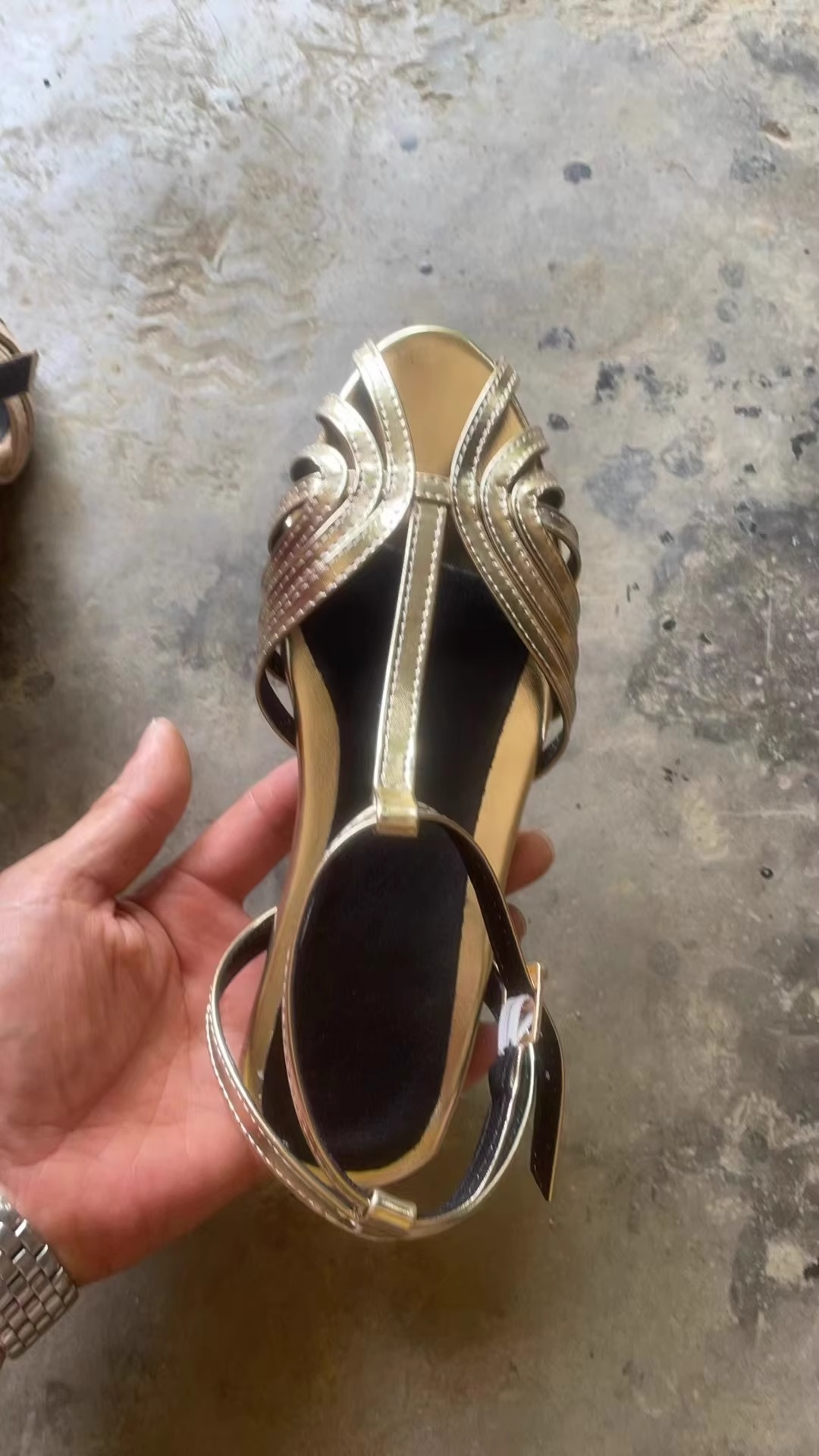 Summer Fashion Flat Peep Toe Ankle Buckle Hollow Women's Sandals foto 2