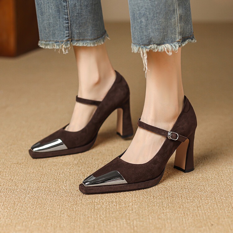 Womens Comfortable Stiletto Heels With A Sturdy Metal Toe And Buckle Detailing foto 2