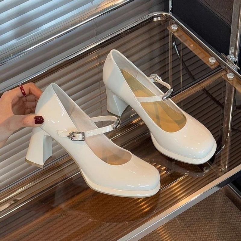 One-strap Thick Heel Sweet And Elegant Shallow-cut Leather Shoes foto 5