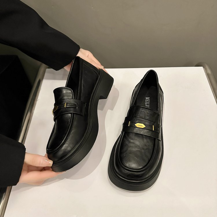 All-match Metal Commuter Soft Bottom Soft Surface Small Leather Shoes foto 4