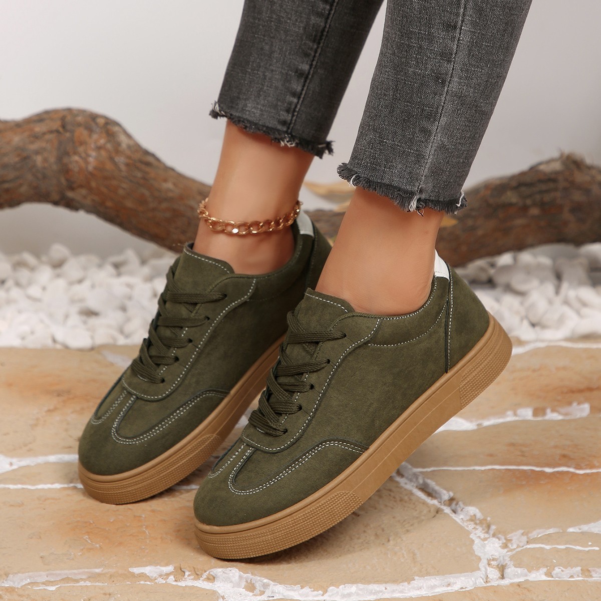 Womens Suede White Sneakers Casual Sports Shoes foto 4