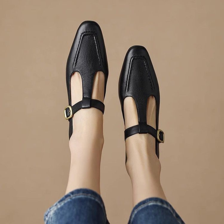 Soft Leather Brown T-strap Chunky Heel Pumps foto 4