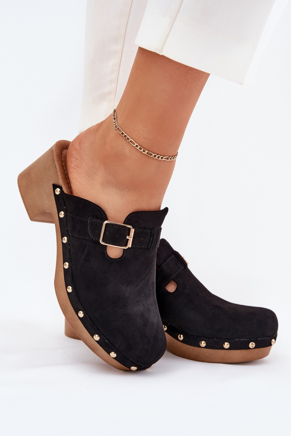 Slippers Step in style