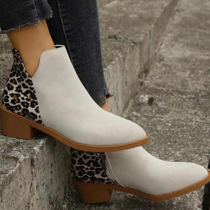 Low-heeled Boots With Side Zipper foto 2