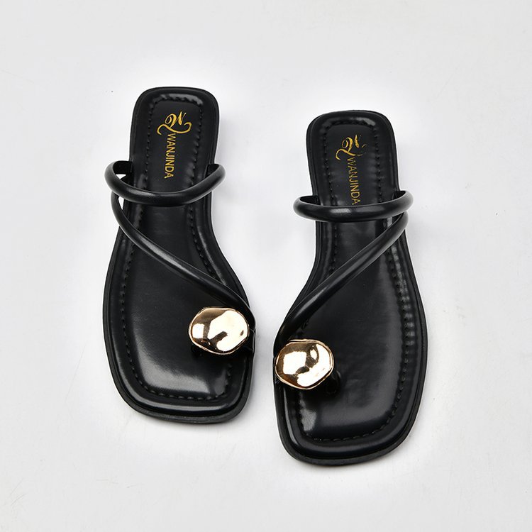 French Style Women's Fashionable Metal Toe Covering Flat Sandals foto 2