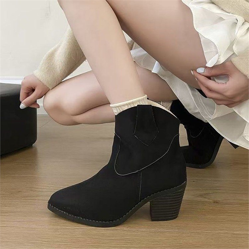 Womens Fashionable Retro Bootie With A Sock-Like Cuff foto 5