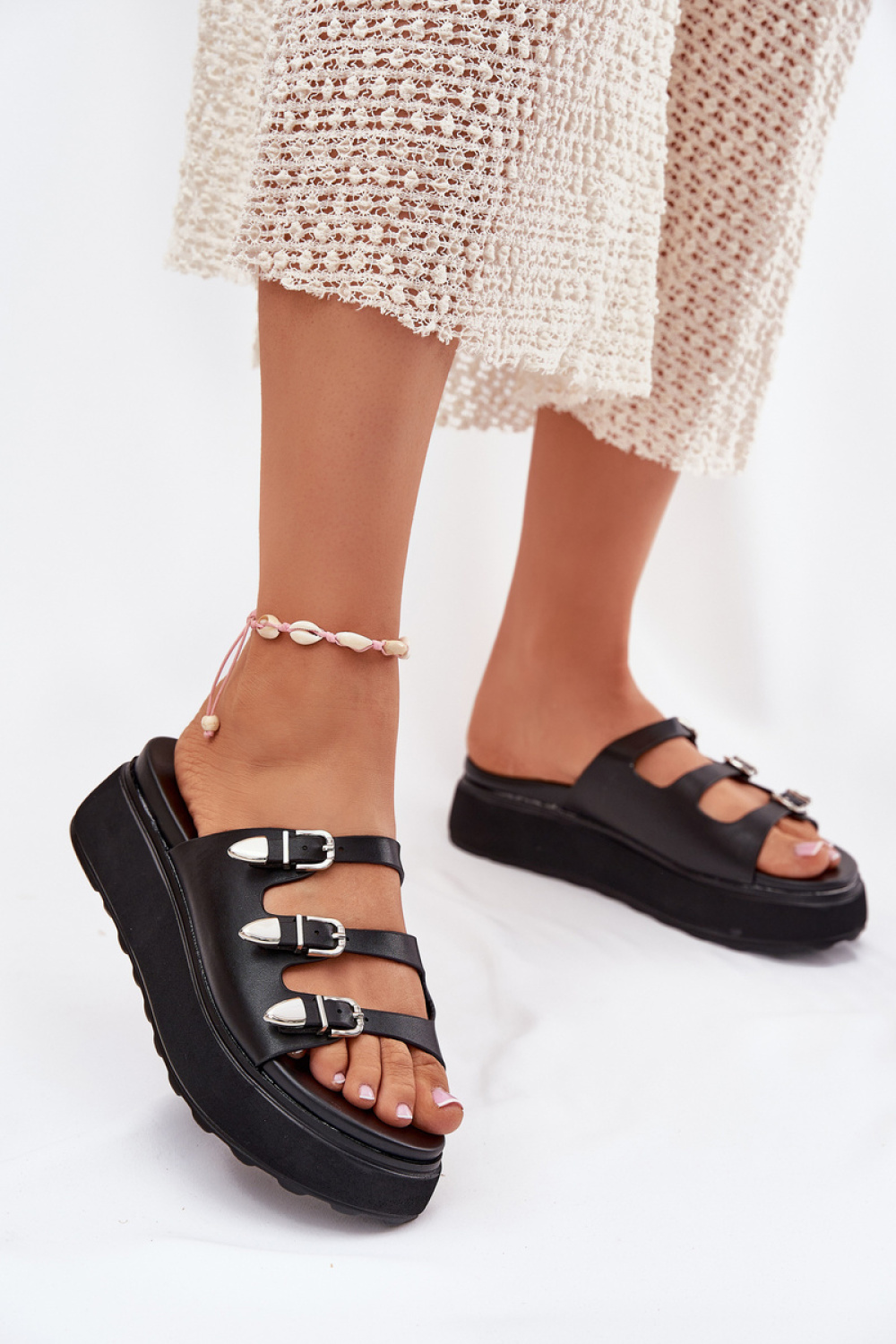 Slippers Step in style