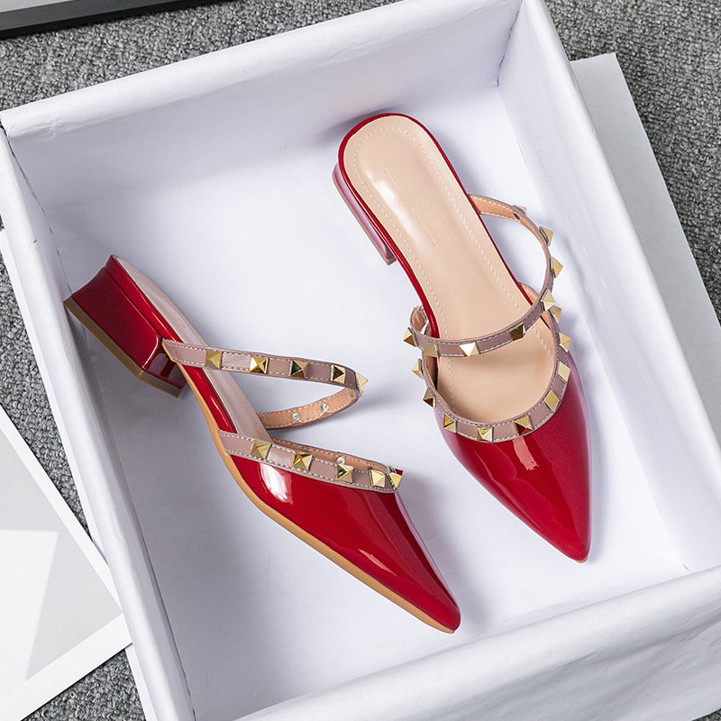 Mid-heel Pointed-toe Studded Sandals foto 5