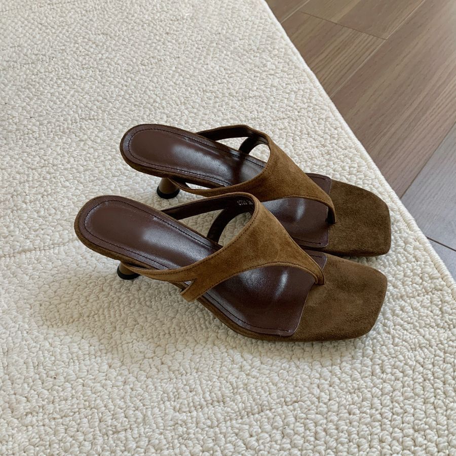 Retro-chic Minimalist Thong Stiletto Sandals foto 2