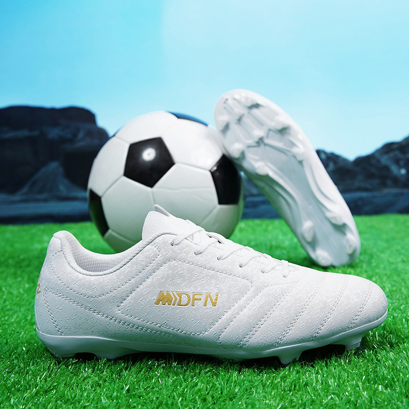 Lightweight And Comfortable Soccer Shoes Long Nail Broken Nail Wear-resistant Non-slip foto 3
