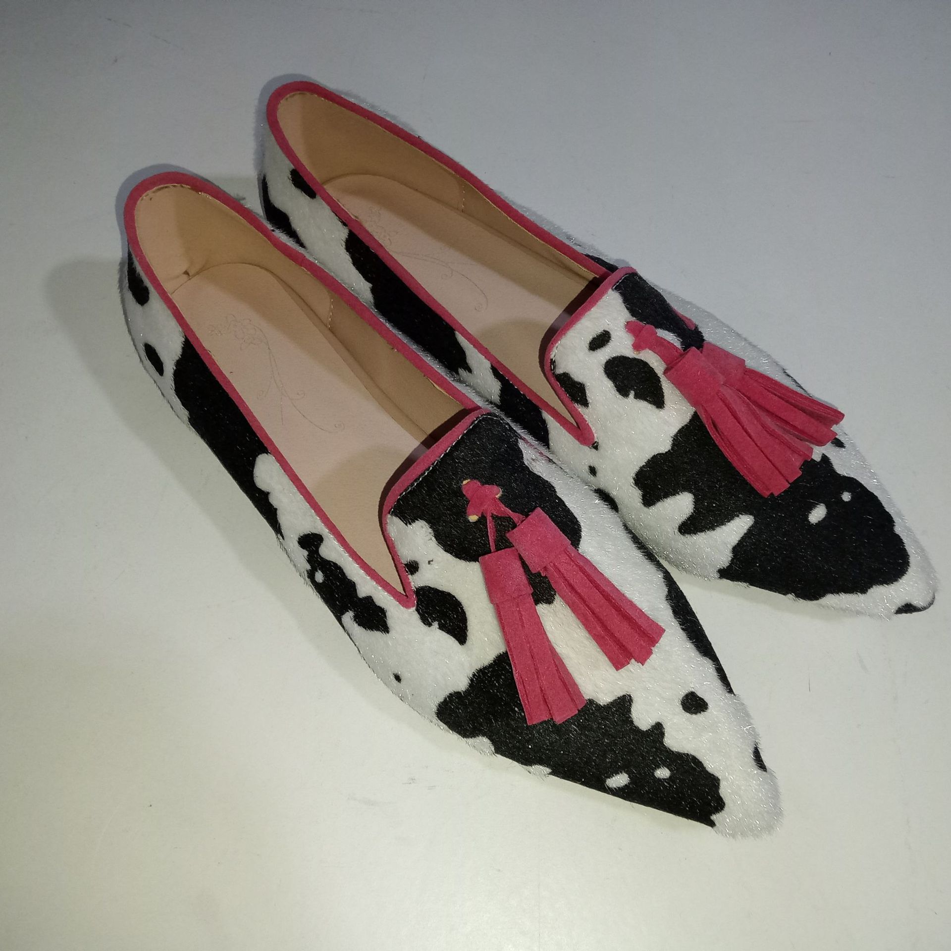 Women's Cows Pattern Tassel Casual Pumps foto 3