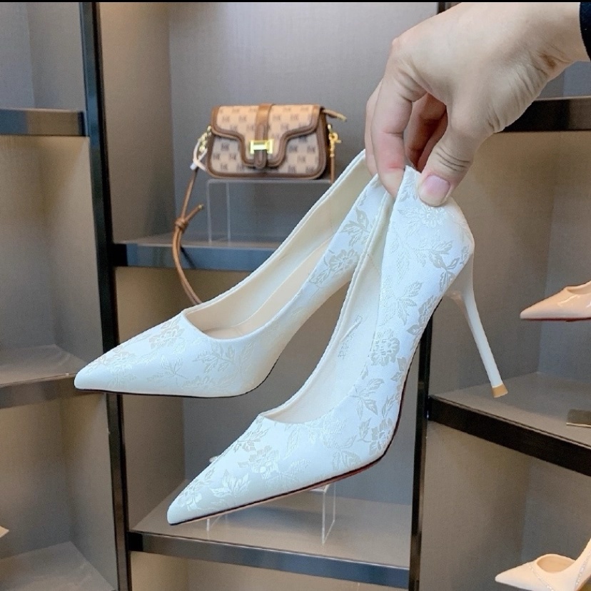 Pointed Toe Chinese Style Embroidery Low-cut High Heels Women's Stiletto Heel foto 3