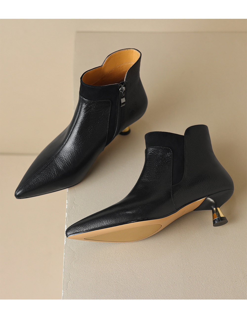 Genuine Leather Pointed-toe Kitten Heel Ankle Boots With A Sleek Mid-heel Design foto 5