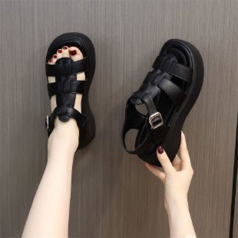One-strap Open-toe Sandals With A Rubber Mid-heel foto 2