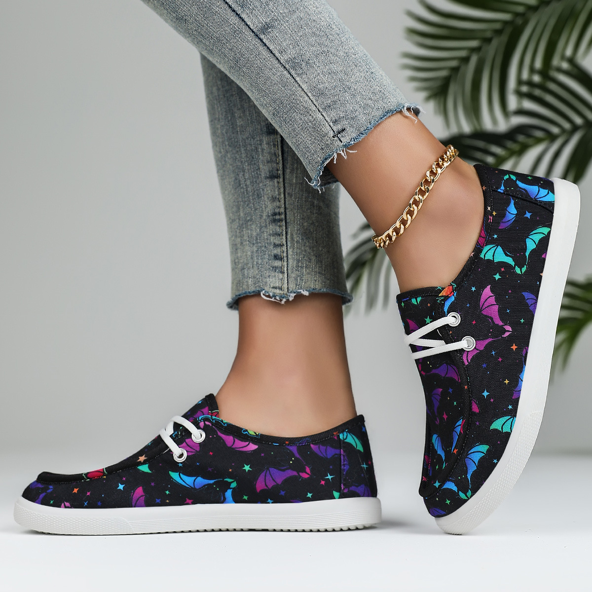 New Bat-pattern Lace-up Low-top Casual Flat Shoes foto 2
