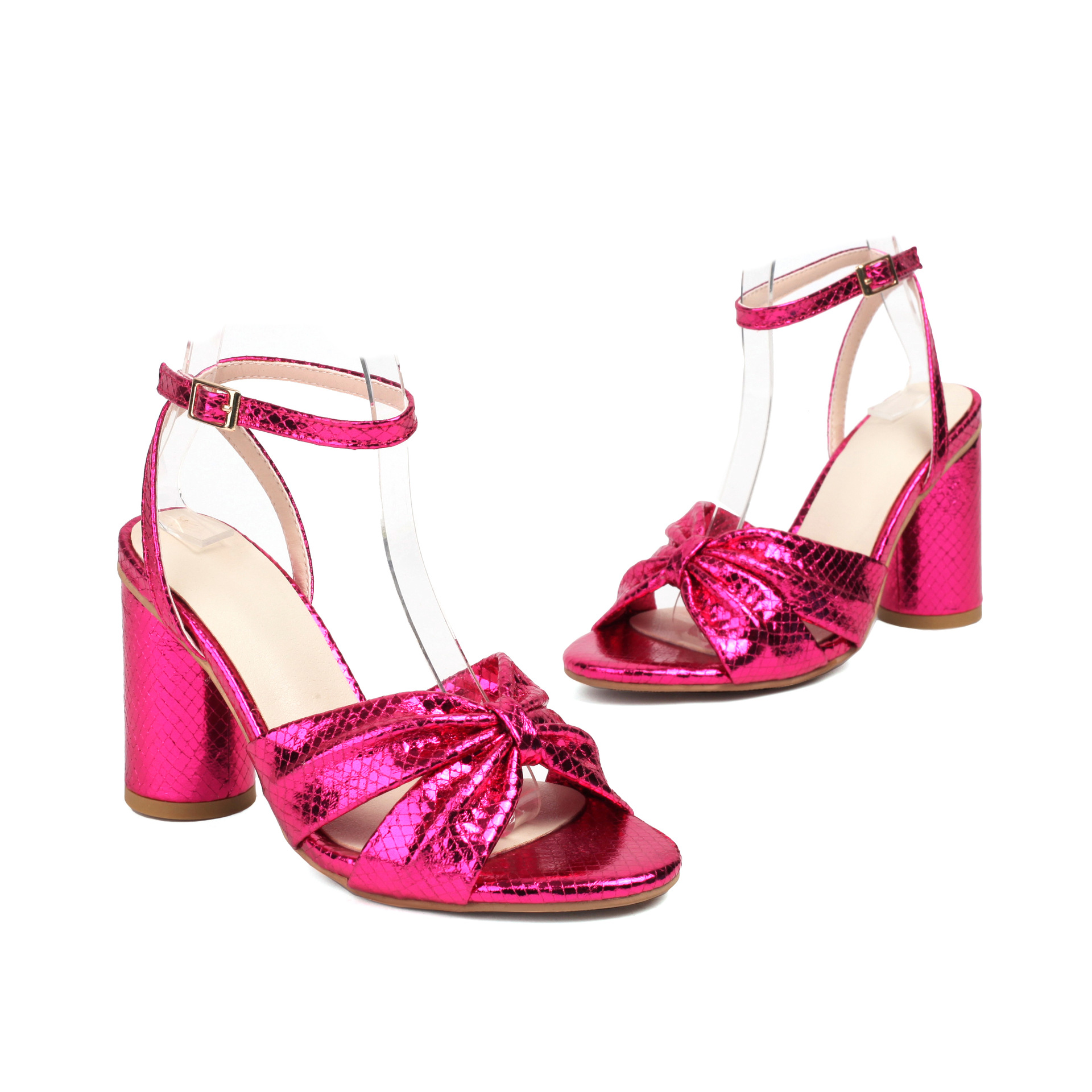 High Heel Plus Size Peep Toe Ankle Buckle Sandals foto 3