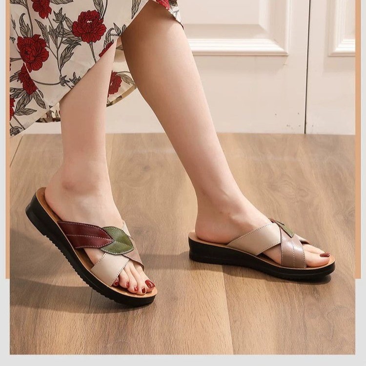 Slope Heel Soft Sole Versatile Shoes Fashionable Mom Sandals Flip Flops foto 3